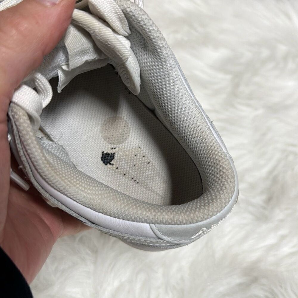 Nike Dunk Women’s Low Photon Dust Sneaker Size 7 - Picture 7 of 8